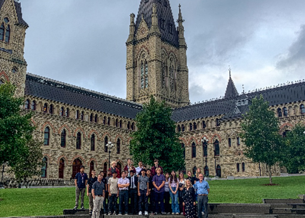 Grade 10 Civisme et citoyenneté / Exploration de carrière, CHV2OF/GLC2OF