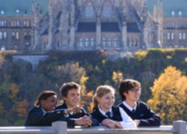 Experience Ottawa: Summer Boarding Program